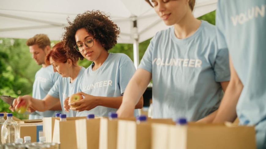 Building Stronger Communities: The Power of Volunteerism